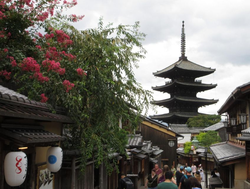 KYOTO-NARA: Giant Buddha Deer Pagoda "Geisya" (Italian, full day) - Gion-kobu and the Geisya world, plus the easy finish in Pontocho