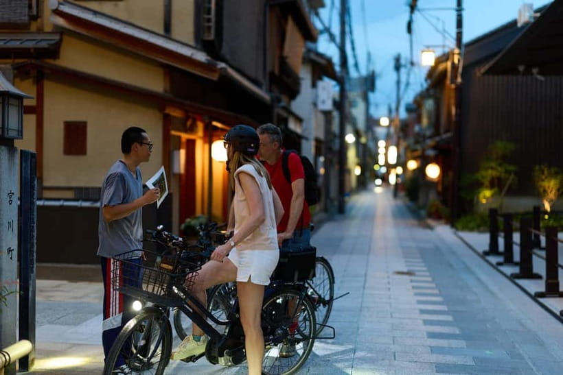Kyoto: Night E-Bike Tour Hidden Gems & Backstreets - Kyoto After Dark: Why This Route Feels Smoother Than Daytime Sightseeing