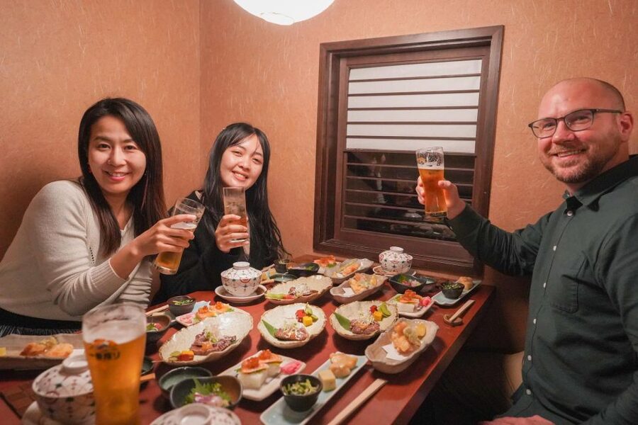Kyoto Night Foodie Tour in Gion (15+ Tastings, Full dinner) - Where you start and how the group keeps moving