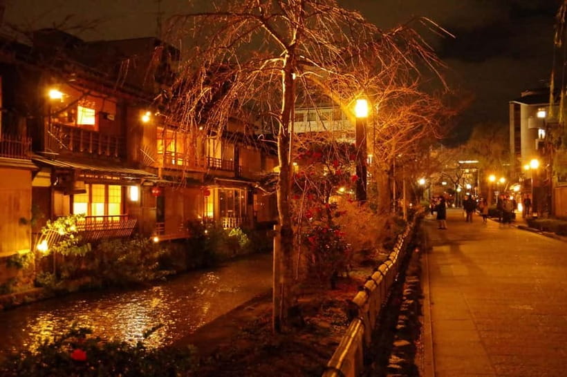 Kyoto: Night Walking Tour with Geisha Traditions - Price and What You Get for $20