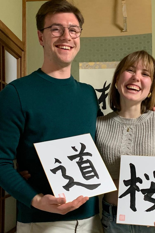 Kyoto Ninenzaka : Japanese Calligraphy Class in Townhouse - Brush Handling: Pressure, Angles, and Stroke Control