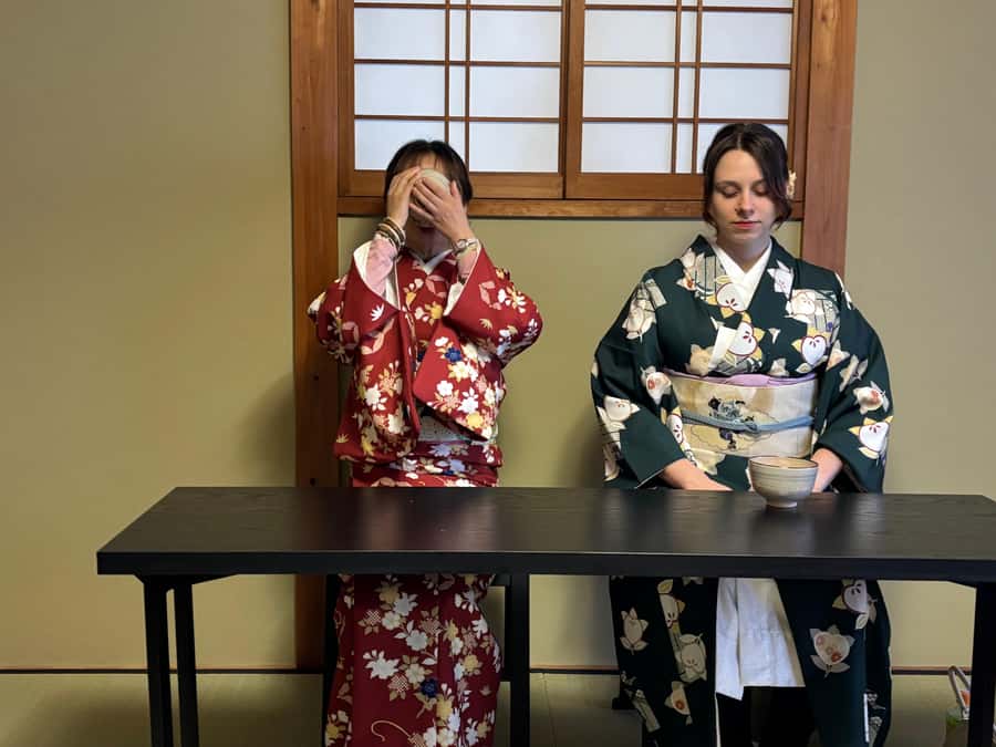 Kyoto Ninenzaka: Tea Ceremony in Old Townhouse with Chairs - Entering the Quiet World of Ninenzaka Tea