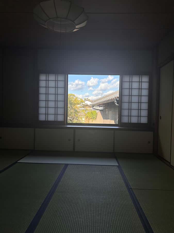 Kyoto Ninenzaka: Tea Ceremony in Old Townhouse with Chairs - Wagashi: Seasonal Sweets With a Purpose