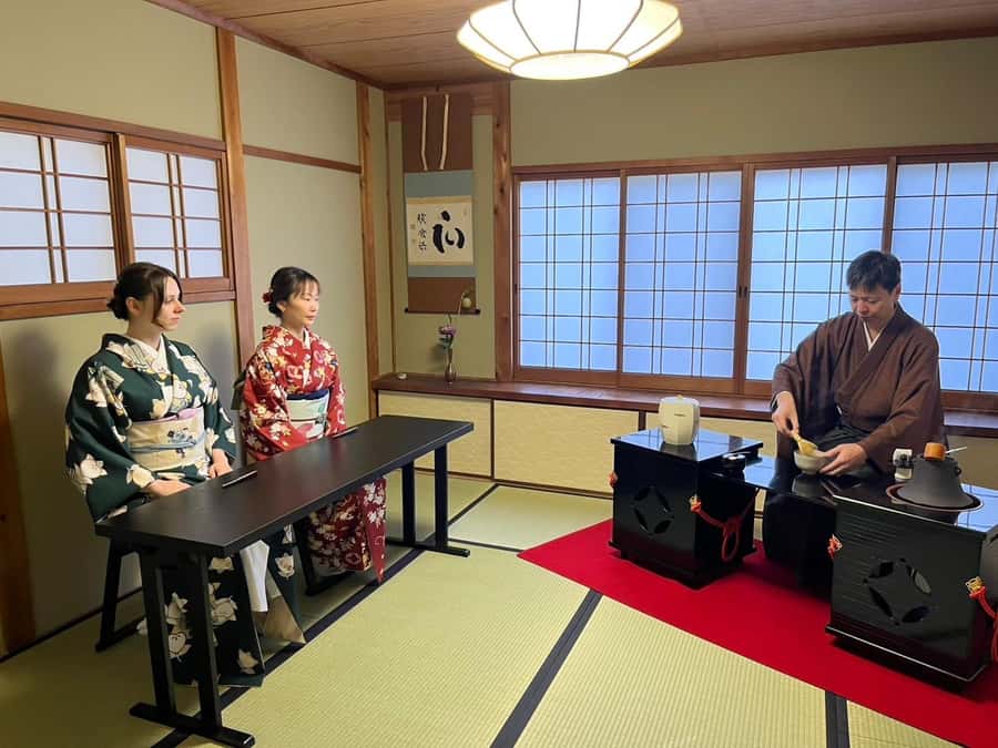 Kyoto Ninenzaka: Tea Ceremony in Old Townhouse with Chairs - Price and Value: What $21 Buys You