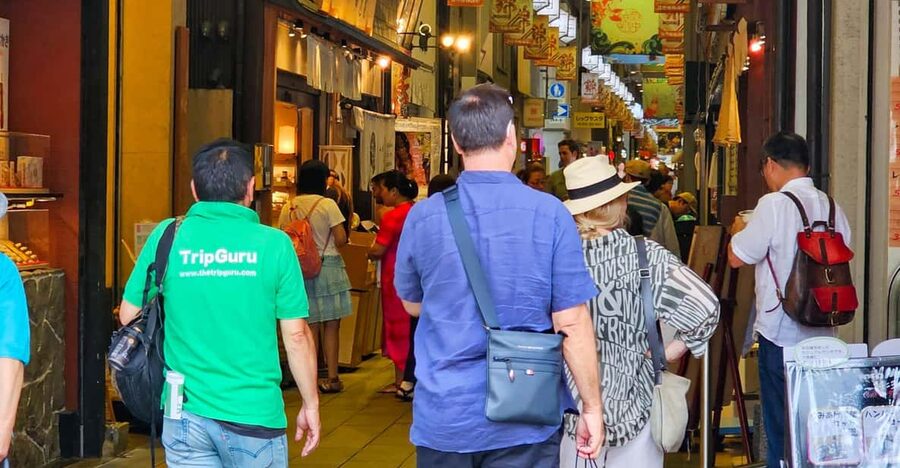 Kyoto: Nishiki Market and Depachika Food Tour with a Local - Key things that make this tour worth your time