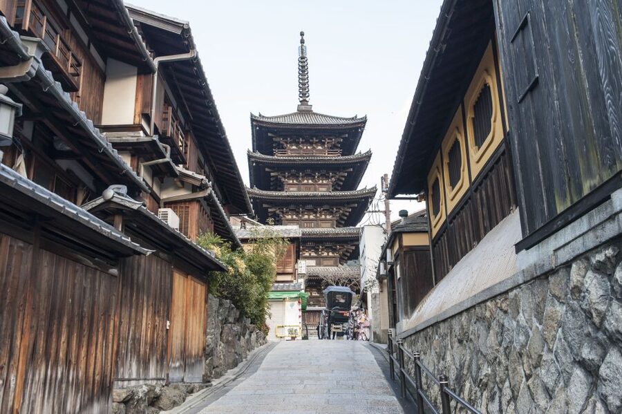 Kyoto: Personalized Guided Private Tour - Kiyomizu-dera and its mountain veranda: where the view really lands
