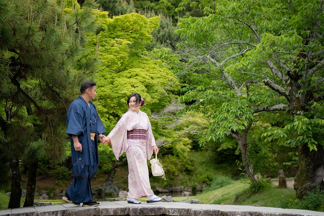 Kyoto Portrait Tour with Kimono - A 90-minute Kyoto portrait session with a 6-person cap