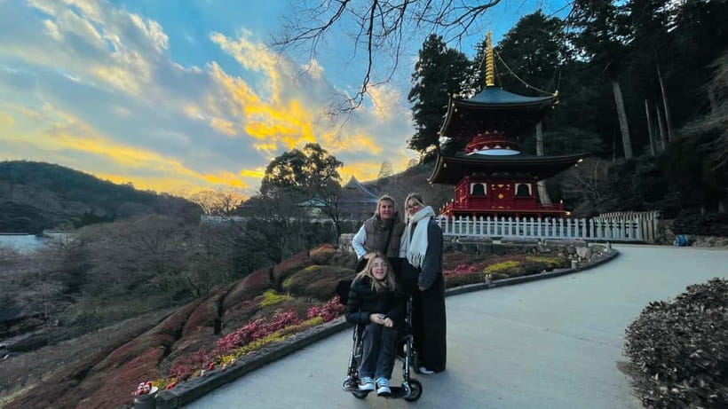 Kyoto: Private Customized Tour With English Speaking Guide - Fushimi Inari Taisha and the torii gate route, paced for real photos