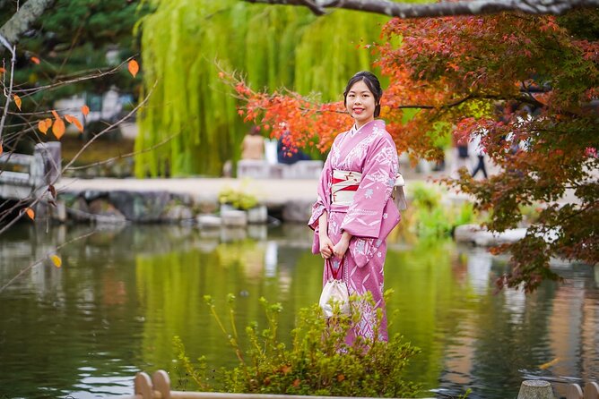 Kyoto Private Photo Shoot & Tour by SnapKyoto - Arashiyama Bamboo Forest Trail for dramatic, vertical photos