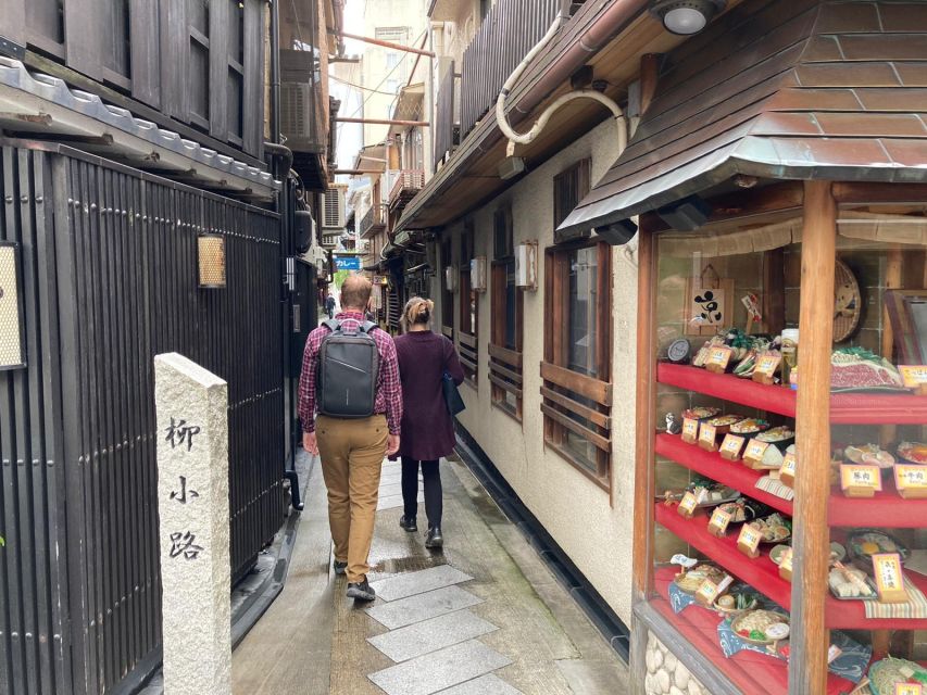 Kyoto: Private Walking Tour with Kiyomizu Temple & Gion - Downtown street walk to Nishiki Market, then snack mode