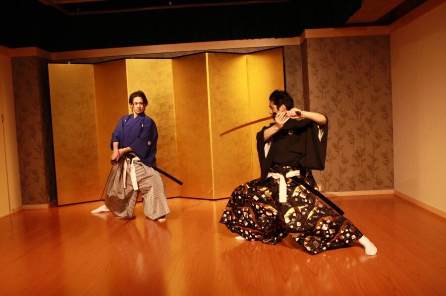 Kyoto: Samurai Kenbu Traditional Sword Dancing Show - Getting There in Kyoto: Near Sanjo Keihan and Sanjo Station
