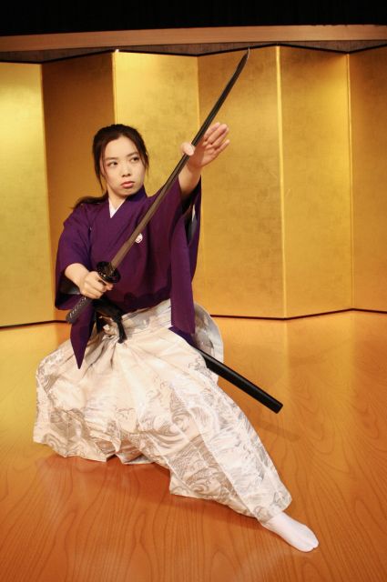 Kyoto: Samurai Kenbu Traditional Sword Dancing Show - Traditional Tales on Stage, With Humor and Drama