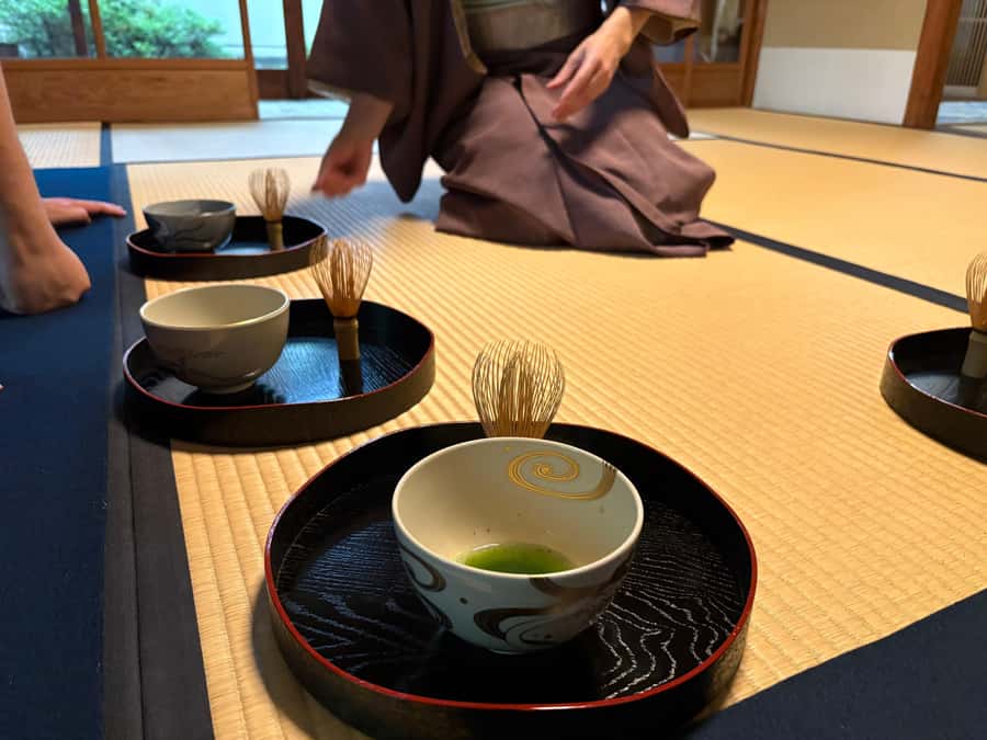 Kyoto: Tea Ceremony, in traditional Japan house (ENG/ES/NLD) - The atmosphere is casual, so you can ask questions without stress