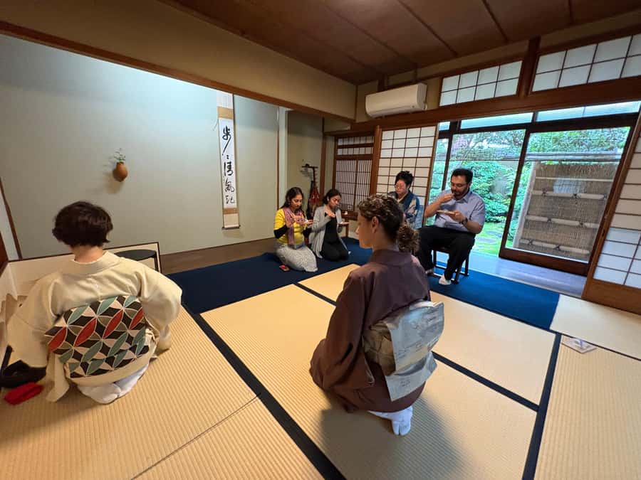 Kyoto: Tea Ceremony, in traditional Japan house (ENG/ES/NLD) - What sadō and chanoyu mean, and why this class goes beyond sipping tea