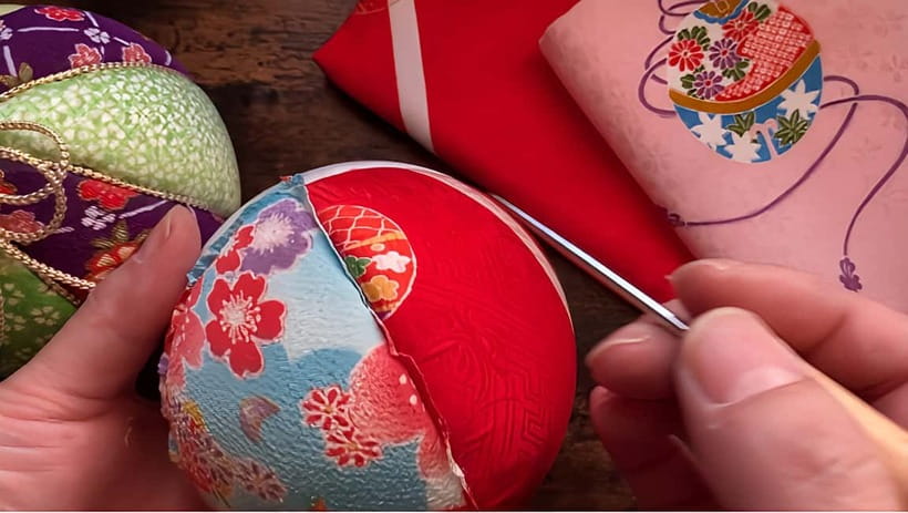 Kyoto: Traditional Kimono Fabric Handicrafts Workshop - Who should book this temari workshop