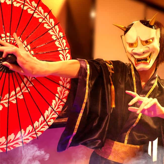 Kyoto: Wazuma Magic Show & Uji Matcha: Private Experience - Wazuma magic, 30 centimeters from your face