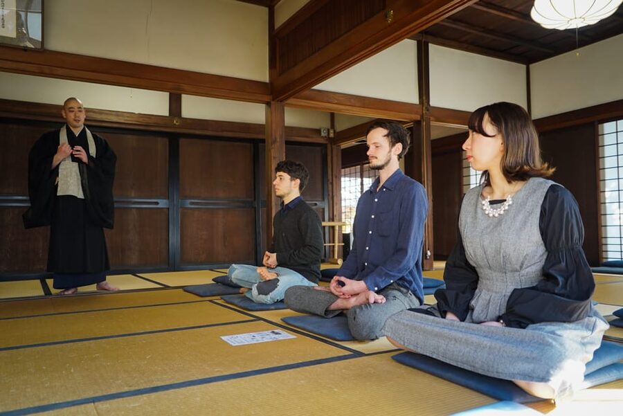 Kyoto: Zen Meditation and Garden Tour at a Temple with Lunch - Komyo-in Garden: Zen ideas you can actually use