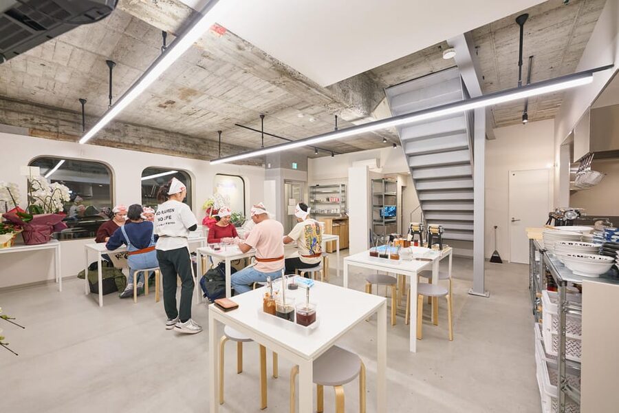 Lake Kawaguchiko: Ramen Cooking Class with Souvenir - Eating Your Ramen: The Part You’ll Remember