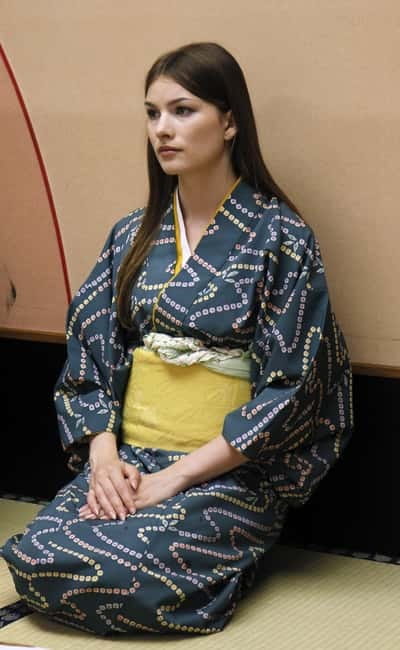 Learn Zen in a class of making Matcha tea near Osaka Castle - Who you’ll meet, what the guide does, and how the small group helps