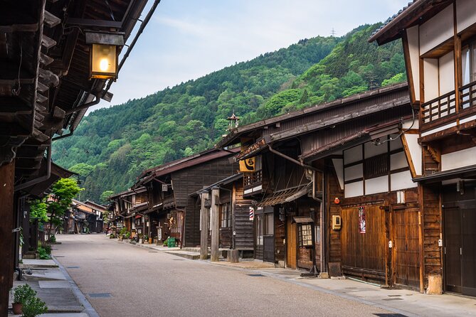 Magome & Tsumago Nakasendo Full-Day Private Trip with Government-Licensed Guide - Meet your guide, and why the private format changes the day