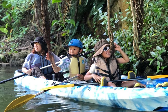 Mangrove kayaking to enjoy nature in Okinawa - Meeting point to first strokes: how the tour gets you ready