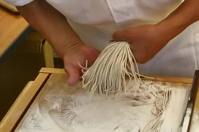 Matsumoto Castle Tour & Soba Noodle Experience - Group size and how it affects your experience