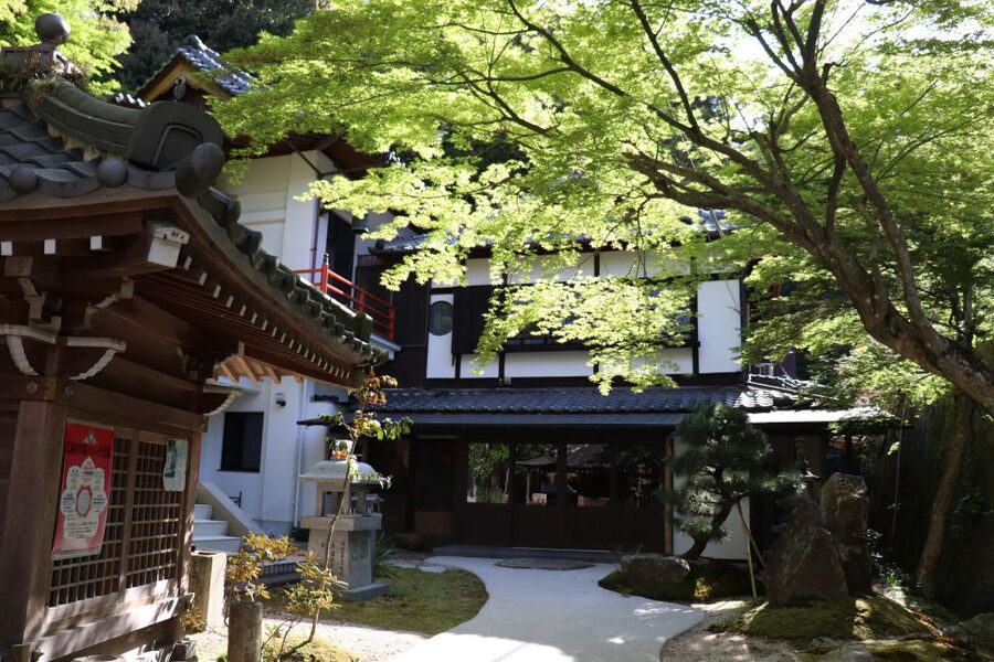 Miyajima: Cultural Experience in Zen Temple - Calligraphy Workshop, Write Your Name in Kanji Then Kana