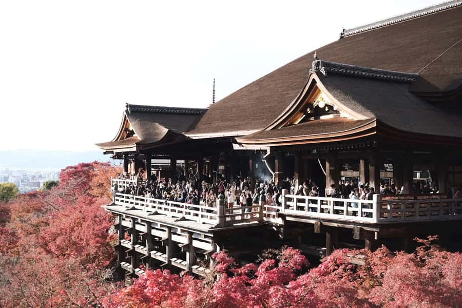 Mount Fuji Customize Private Tour with English Driver - Arakurayama Sengen-jinja Shrine and the pagoda view