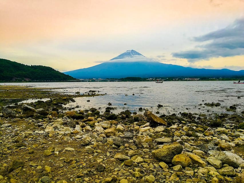 Mount Fuji Full-Day Private Sightseeing Tour with Guide - Where lunch fits, and how to avoid wasting time