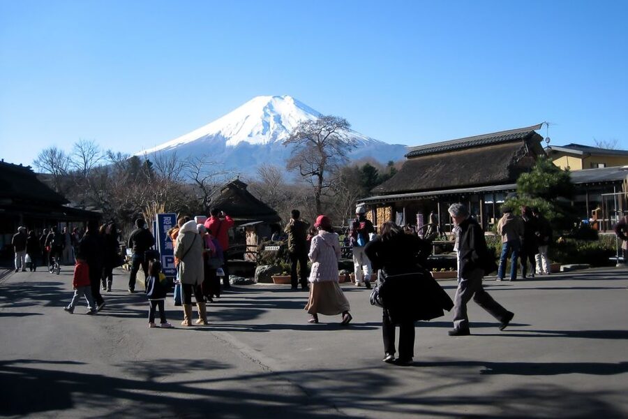 Mount Fuji: Full-Day Tour with Private Van - The Morning Drive: From Your Tokyo Pickup to Fuji Visitor Center