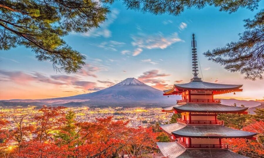 Mount Fuji Trip with English speaking guide ( customizable) - Hakone Ropeway, Lake Ashi, and Owakudani: the volcanic change of scenery