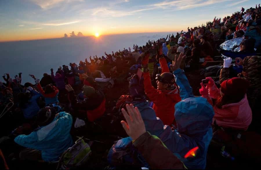 Mt. Fuji: 2-Day Climbing Tour with Mountain Guide - Why the Yoshida route plus 2 days changes the vibe