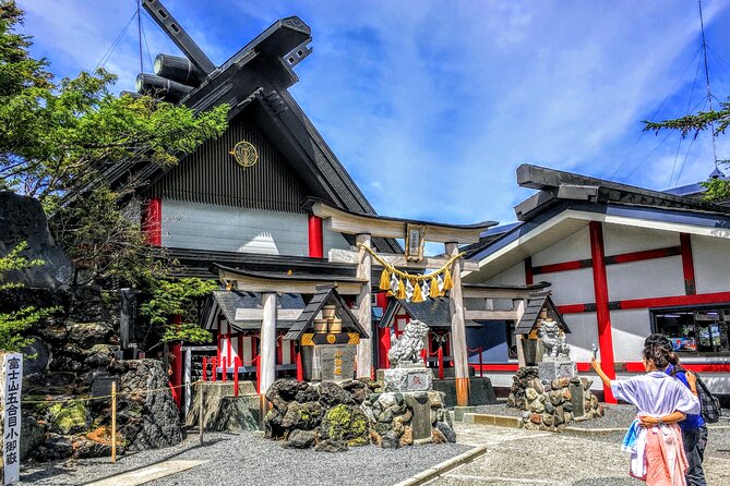 Mt Fuji and Hakone 1-Day Bus Tour Return by Bullet Train - Guides, Audio, and Group Size: How the Day Feels