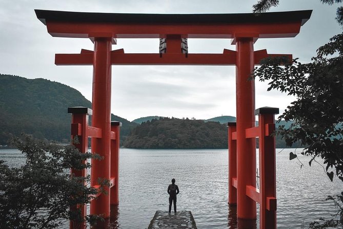 Mt. Fuji and Hakone Private Sightseeing from Tokyo “ENGLISH” - Lake Kawaguchiko and the Shrine Complexes That Keep It Japanese