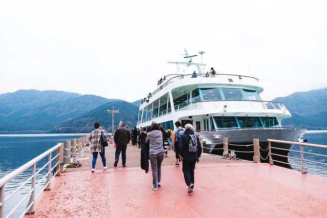 Mt Fuji & Hakone Cruise, Drum Show Bullet Train 1 Day from Tokyo - Lunch at the Fuji break stop and the wadaiko performance timing