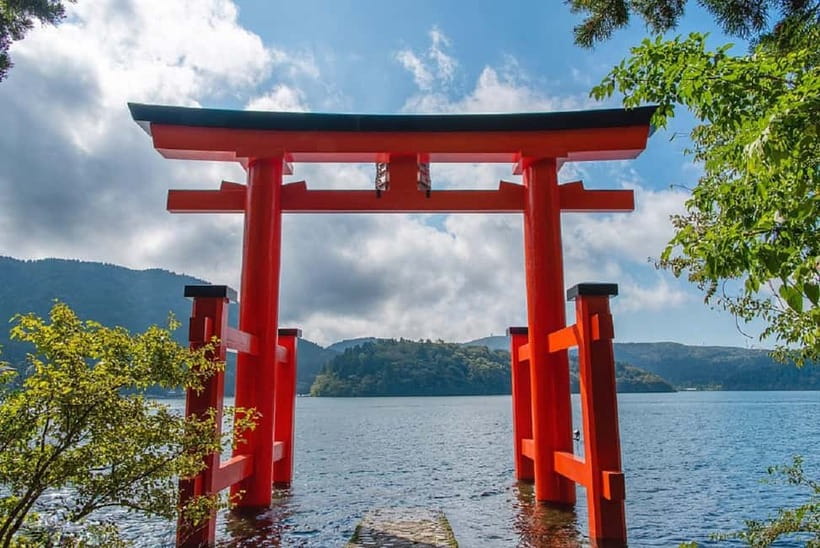 Mt Fuji Hakone/Enoshima Tour:Optional Ropeway/Lake Ashi Boat - Owakudani Volcanic Valley: Steam, Sulfur Smell, and Black Eggs