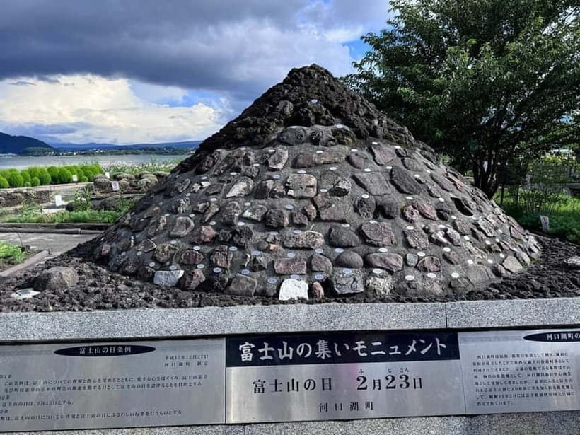 Mt. Fuji Private Tour With Hotel Pick Up From Tokyo - Oshino Hakkai, traditional village charm around Fuji springs