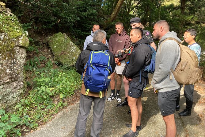 Mt. Inunaki Trekking and Goma Prayer Experience in Osaka - Stop 2 at Shipporyuji Temple Hondō: entering early for the Goma Prayer