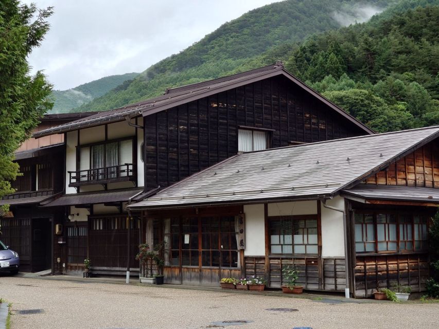 Nagano/Matsumoto: Matsumoto Castle and Narai-juku Day Trip - Castle free time: how to spend it without rushing
