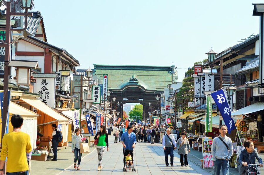 Nagano: Snow Monkeys, Zenkoji Temple & Sake Day Trip - Price and value: $135 that earns its keep