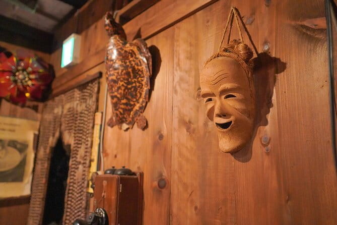 Naha Bar Hopping Tour in Okinawa - Naha bar hopping, Okinawa style, with 5-7 dishes and a Sanshi finale