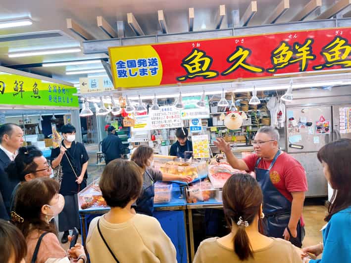 Naha Makishi Public Market : Sushi making experience - The sushi making lesson: shaping, handling, and learning the rhythm