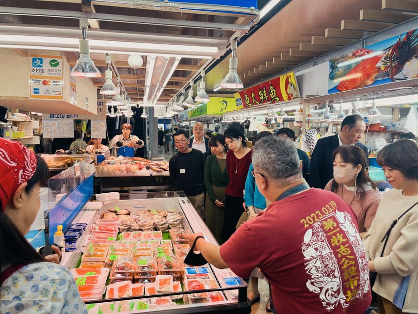 Naha Makishi Public Market : Sushi making experience - What you eat afterward: 8 pieces plus red soup stock and tea