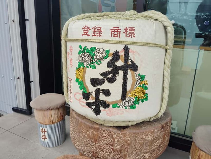Nara: Sake Tasting Tour at the Birthplace of Japanese Sake - Guides who keep it personal, from Hiro Takeuchi to Yayoi