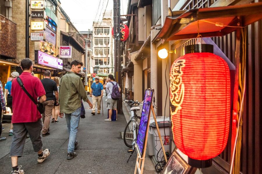 Night Walk in Gion: Kyoto's Geisha District - Price and Value: What $21 Gets You in Kyoto