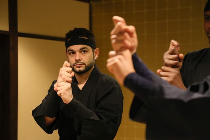 Ninja 2-hour Hands-on Lesson by Japanese master in Kyoto -Medium - Ninja walking drills and the focus on controlled movement