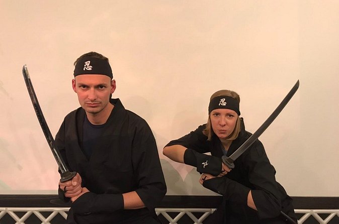 Ninja experience in Takayama - Special Course - Shuriken throwing practice with an iron shuriken