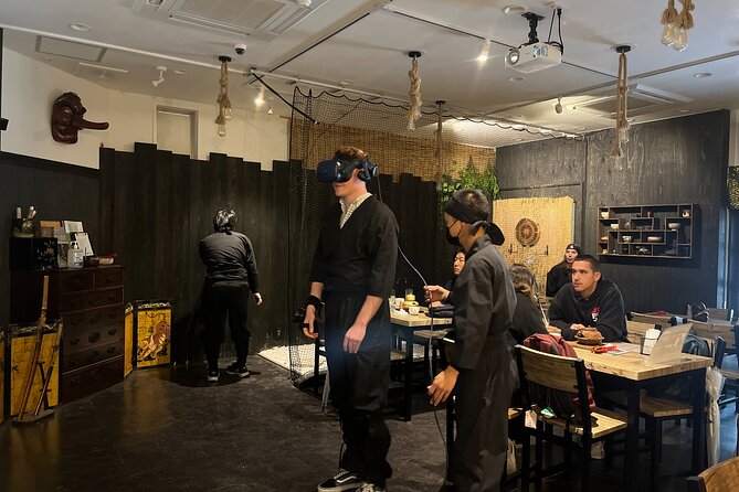 Ninja experience in Takayama - Special Course - Sword iai kata with replica swords (not just a demo)