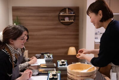 Nishiki Market, Private Sushi class & Sake Tasting in Townhouse