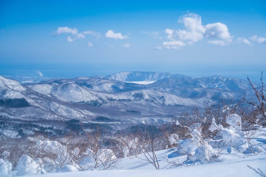 Noboribetsu: Orofure Pass Snowshoeing Tour - The snow monster ridgeline views: Mt. Orofure, Mt. Yotei, Lake Toya